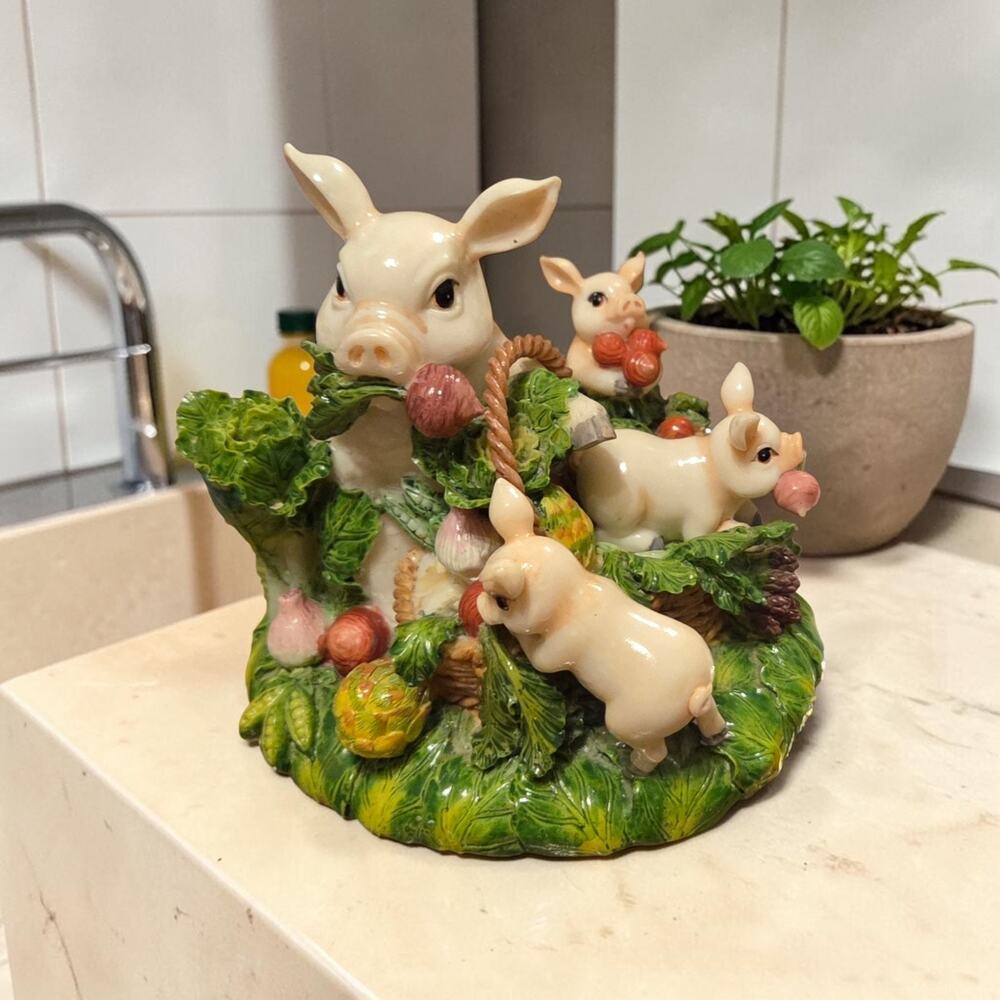 Fitz and Floyd French Market Collection Musical Figurine Plays Farmer in the Del